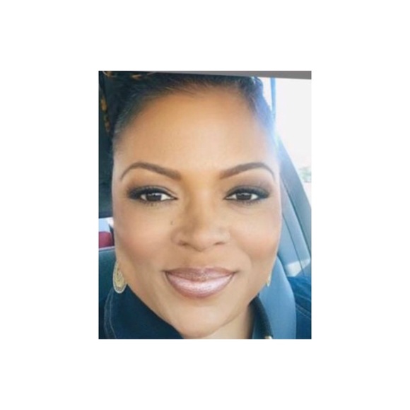 Meet your Posher, Shanna - Picture 2 of 2